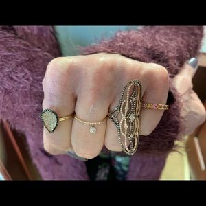 Stackable rings ... fashion forward 👌🏻